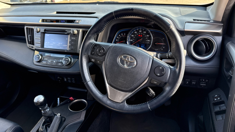 Toyota Rav 4 2.2 D-4D Invincible 5dr Diesel Estate